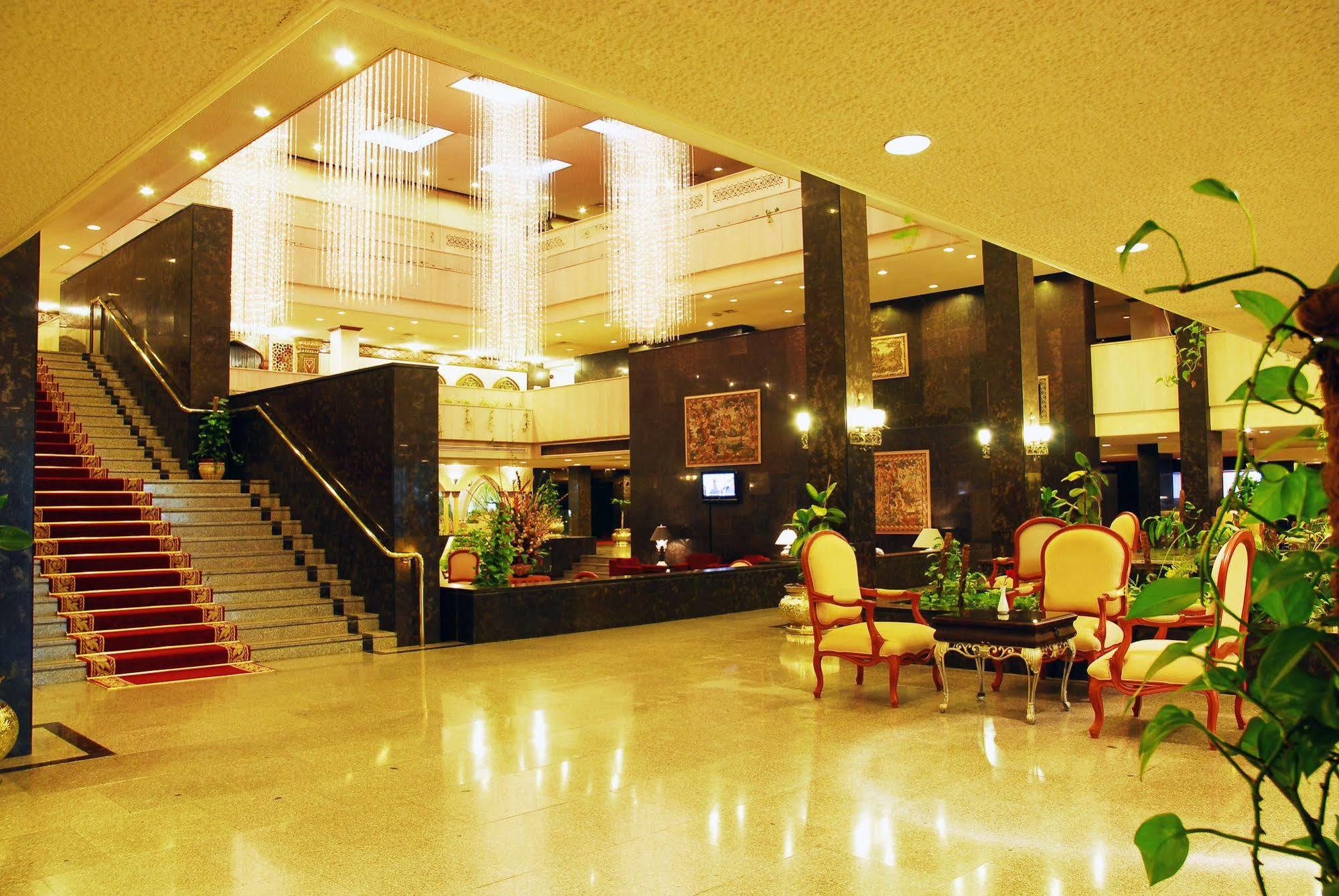 Dhahran International Hotel Buitenkant foto