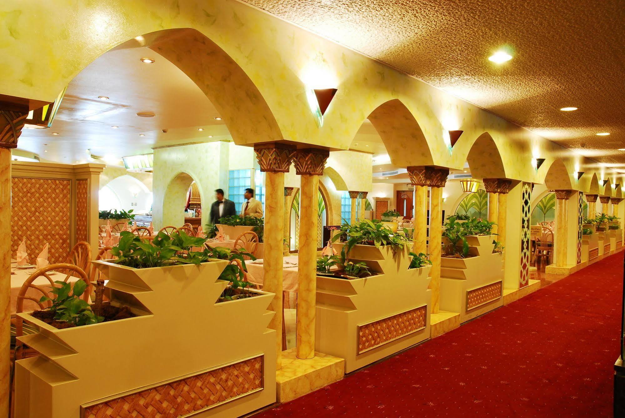 Dhahran International Hotel Buitenkant foto